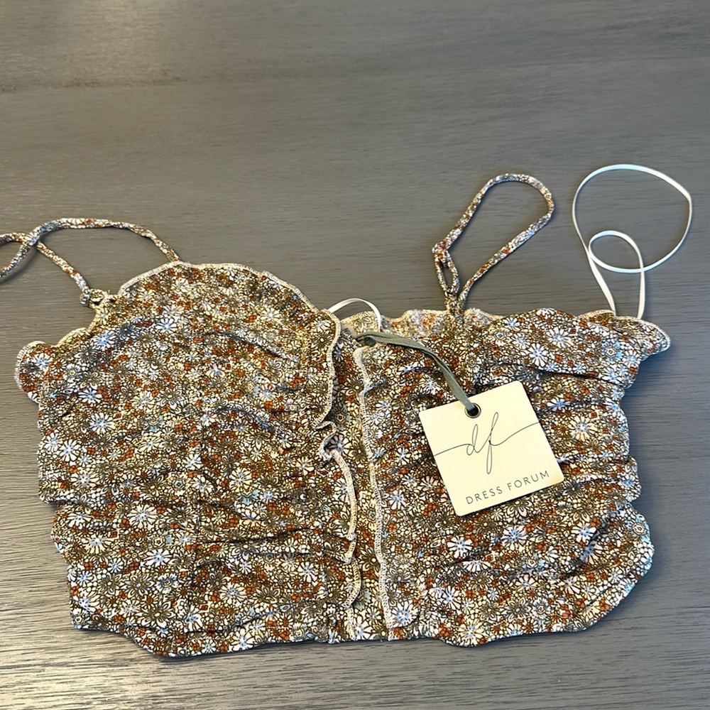 Dress Forum Crop Top Size M